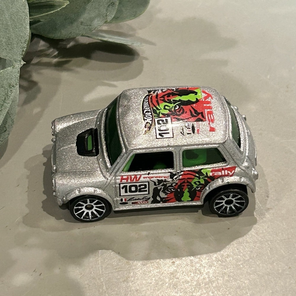 Hot Wheels‎ - Mattel-Morris Mini - Silver Jungle Rally - Tiki Torchers Exclusive